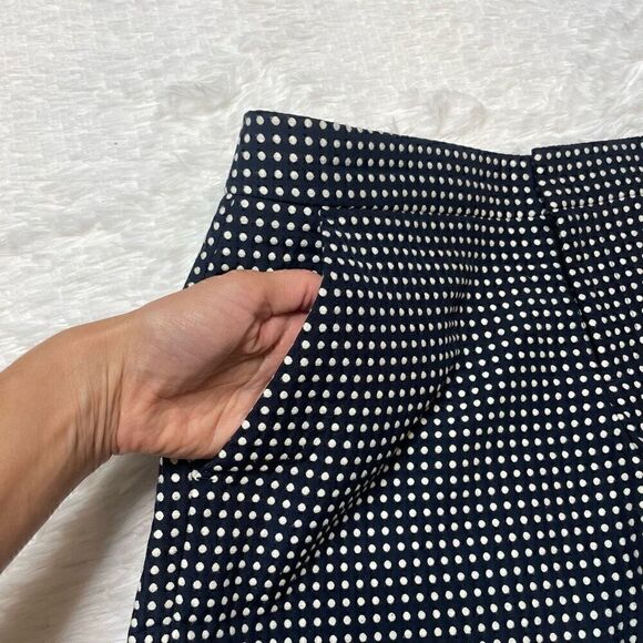 CLUB MONACO Shorts Navy Blue Polka Dot Scalloped Hem Size 4 - Picture 9 of 9